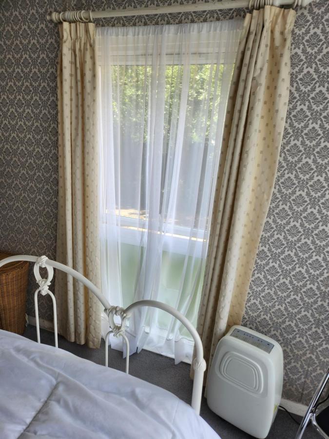 A Cosy 1 Bedroom Apartment 엔필드 외부 사진